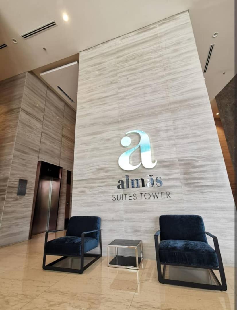 Almas Suites Poolview Netflix 100Mbps Bystay Nusajaya  Exterior photo